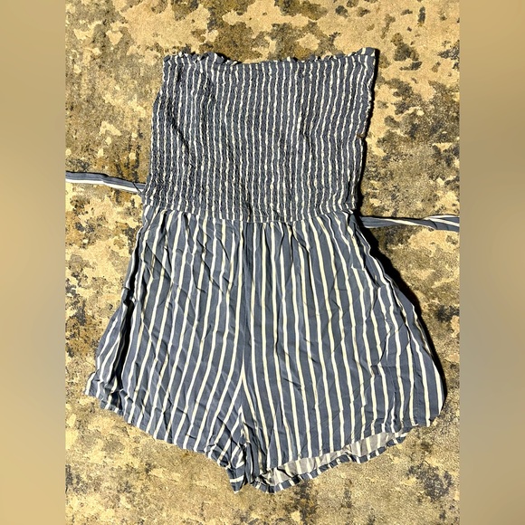 Abercrombie strapless romper - Picture 1 of 2